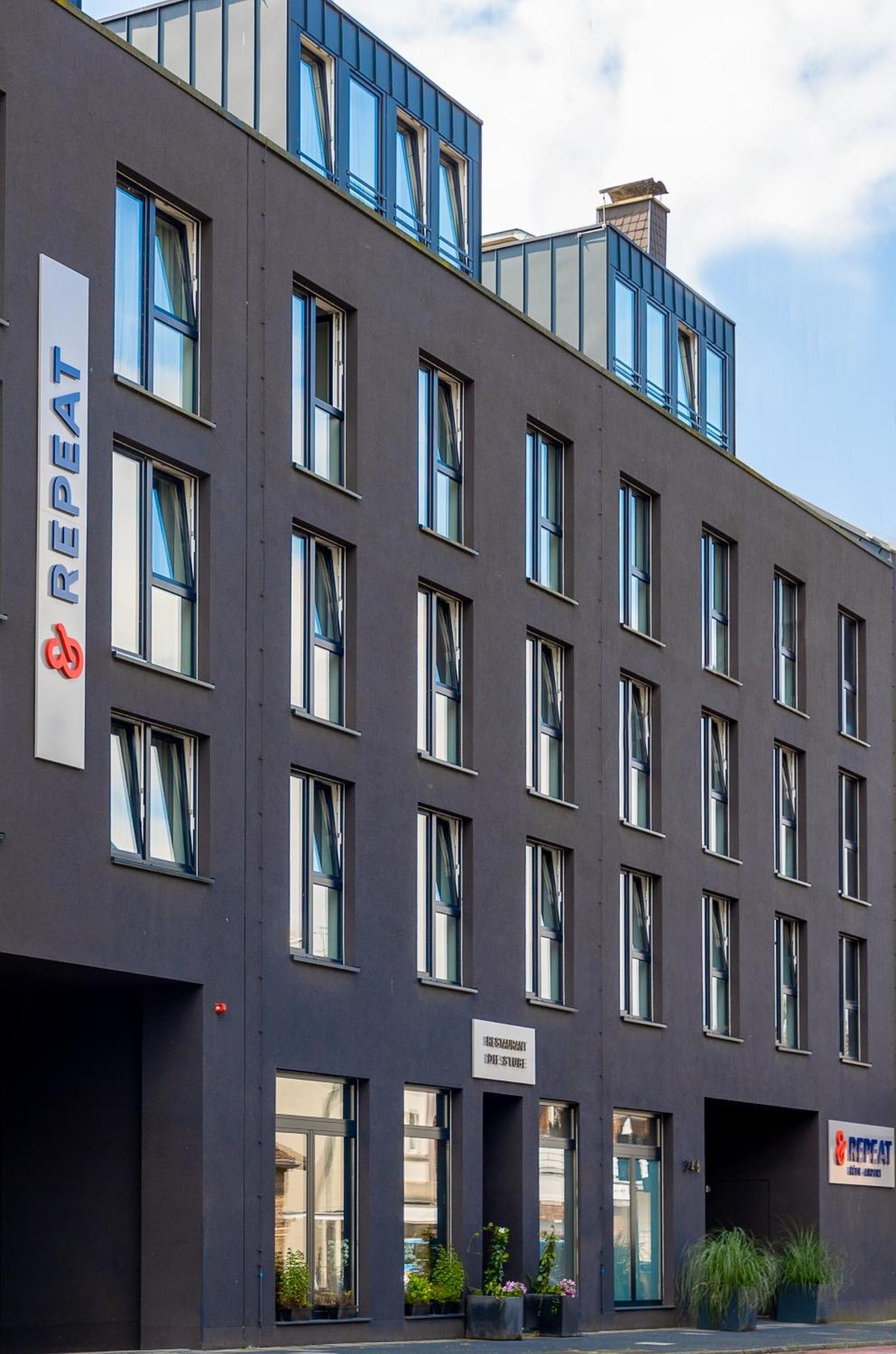 Отель &Repeat Koeln Airport Экстерьер фото
